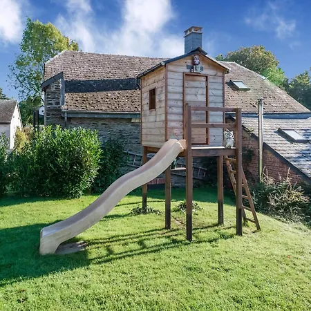 In Houffaliz With Garden, Cleaning Included *